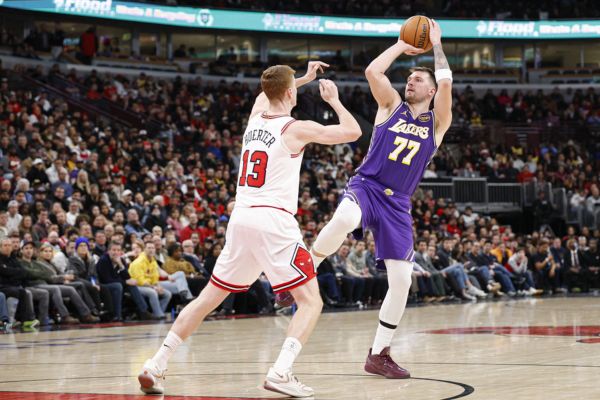 Lakers vs Bulls 2026: Luka Dončić Leads Los Angeles to 129-118 Win Over Chicago